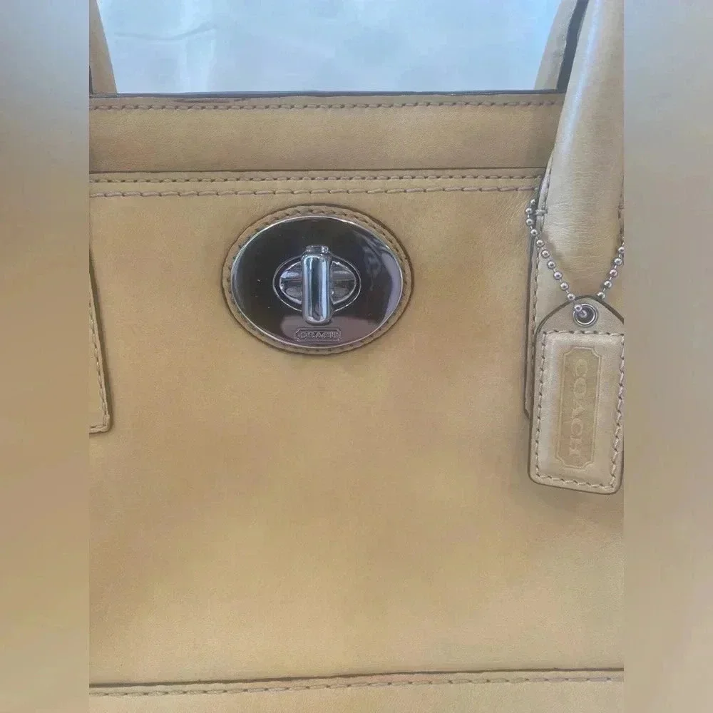 Vtg Coach Classic Madeline Tote Satchel Handbag Butterscotch Turn Lock‎ EUC